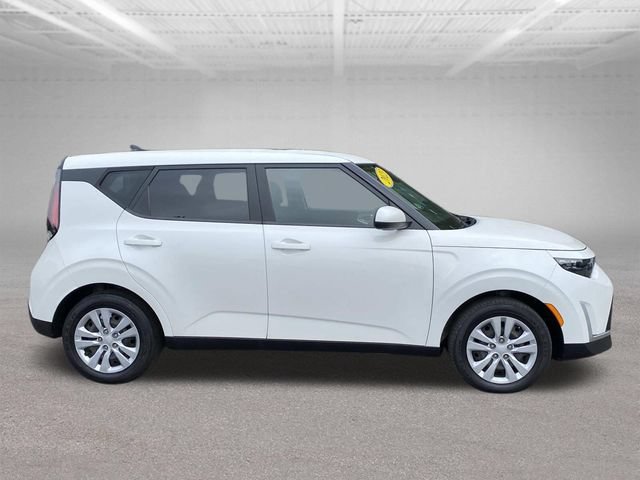 Used 2023 Kia Soul LX FWD image 5