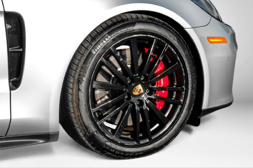 Used 2019 Porsche Panamera GTS AWD/4WD image 62