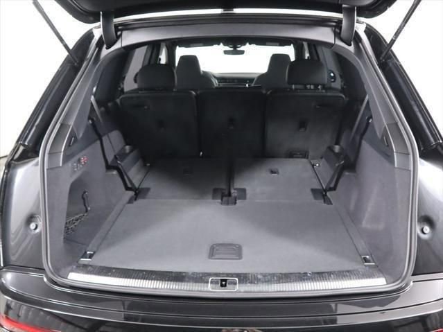 New 2025 Audi SQ7 Prestige image 27
