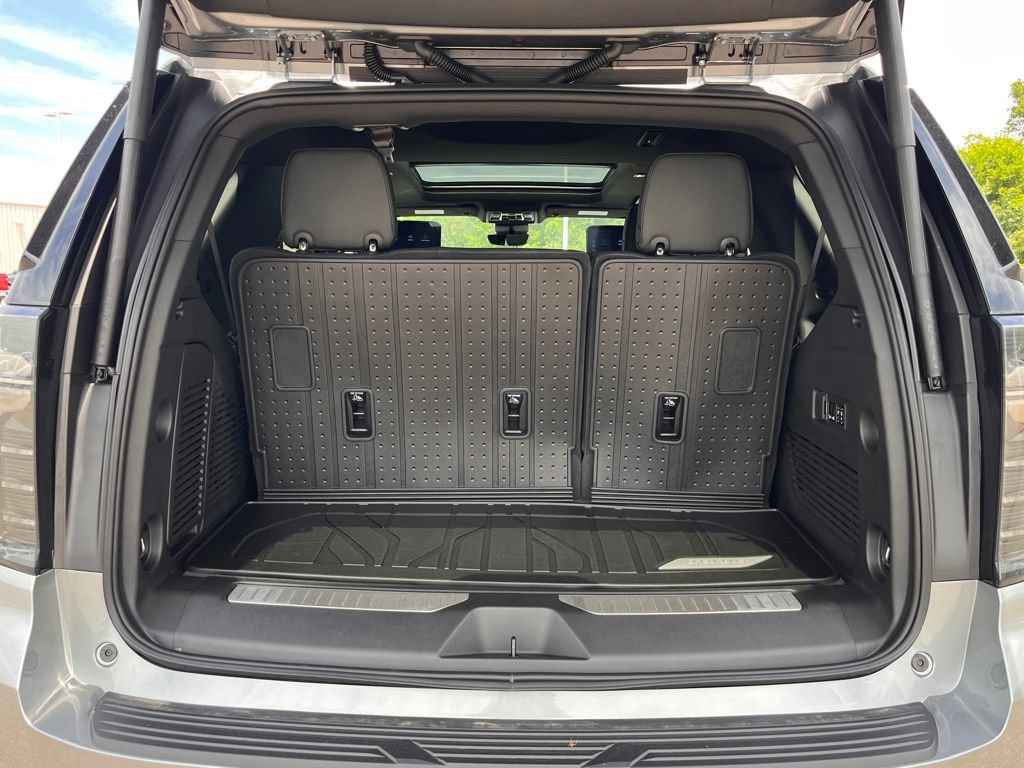 New 2026 Chevrolet Tahoe High Country AWD/4WD image 13