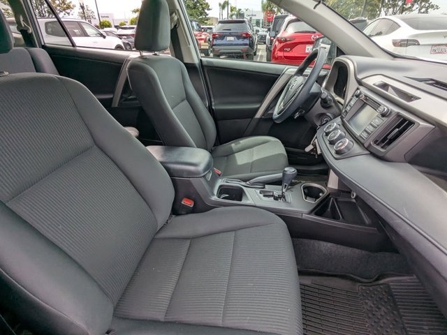 Used 2018 Toyota RAV4 LE w/ All Weather Liner Package image 18