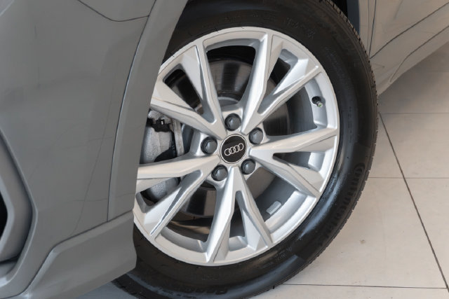 Used 2023 Audi Q3 2.0T Premium Plus AWD/4WD image 2
