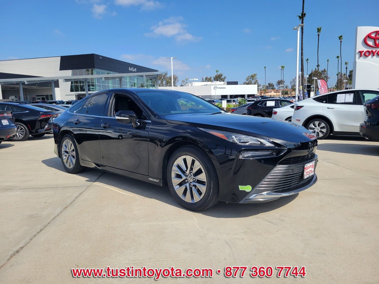 Used 2023 Toyota Mirai w/ Advanced Technology Package RWD image 2