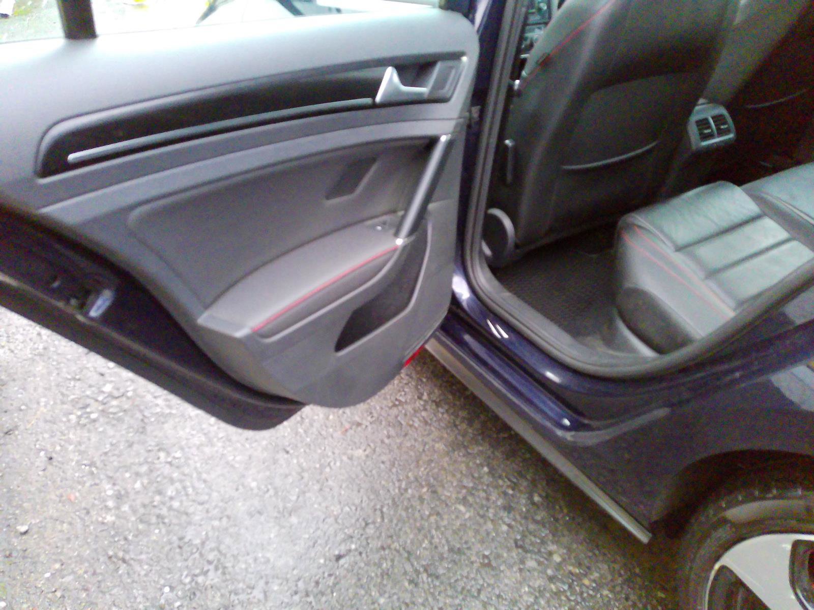 Used 2017 Volkswagen GTI SE image 33