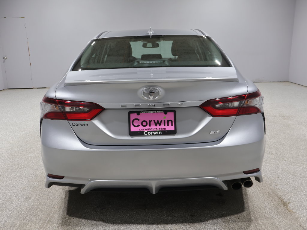 Used 2023 Toyota Camry SE w/ Convenience Package FWD image 3