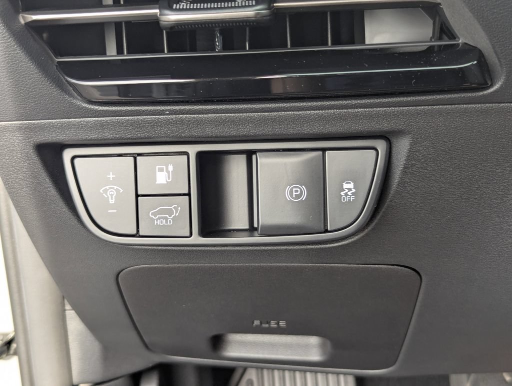 New 2026 Kia EV6 Wind RWD image 30