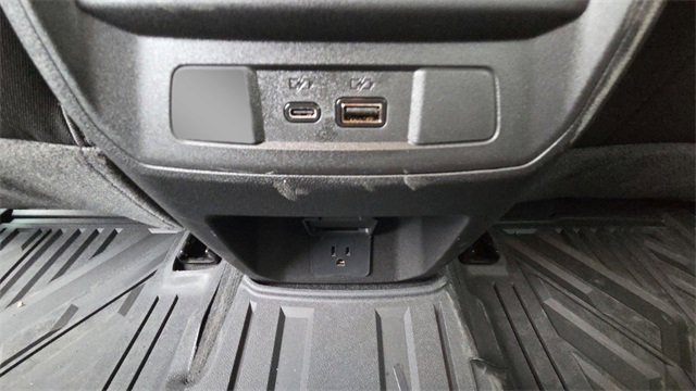 New 2026 GMC Canyon Elevation w/ Convenience Package image 32