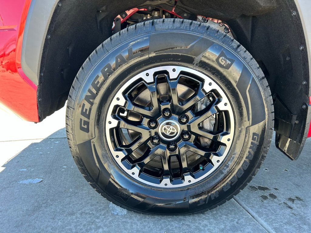 Used 2022 Toyota Tundra SR5 w/ TRD Off-Road Package image 33