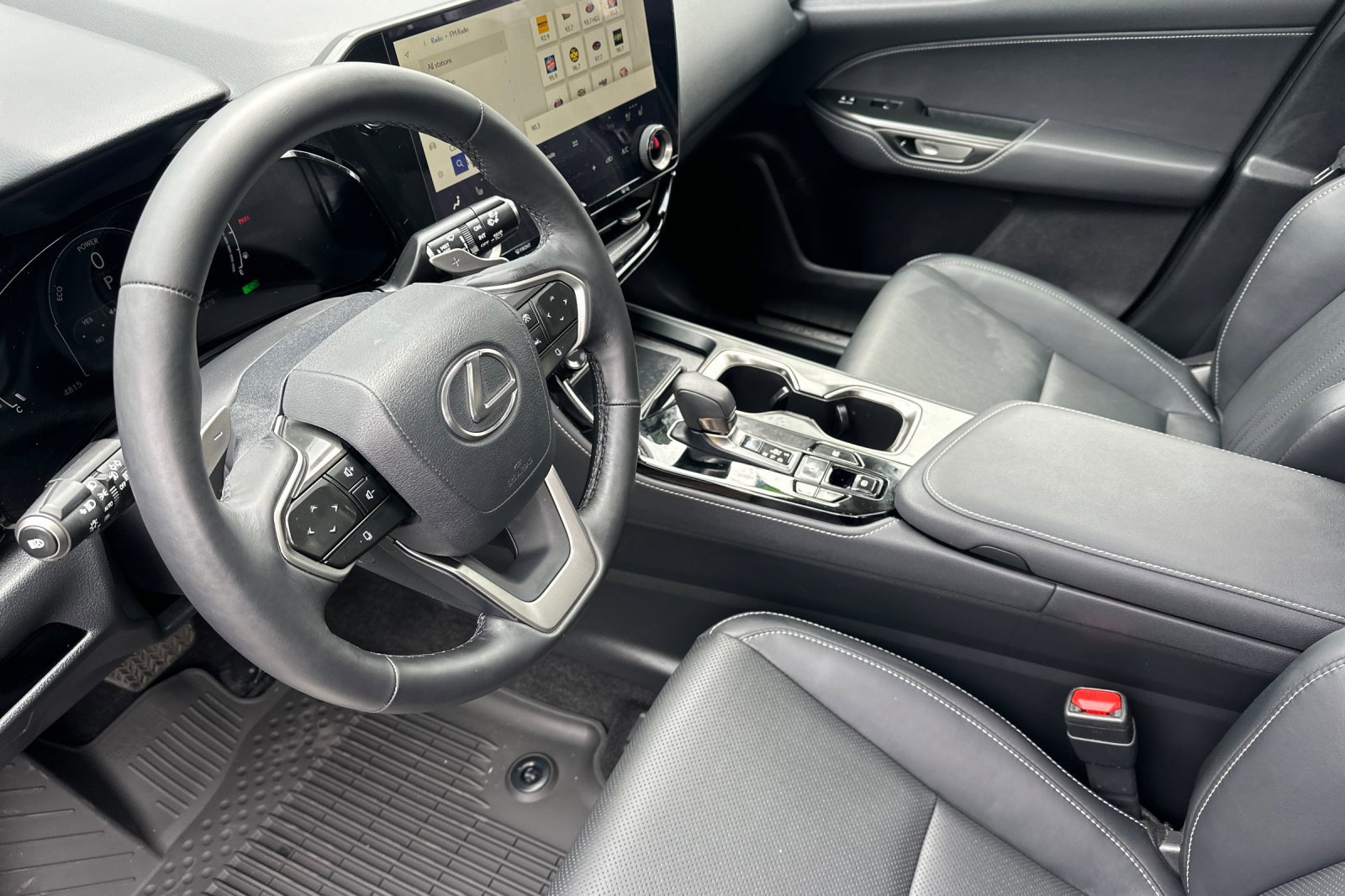 Used 2025 Lexus NX 350h AWD w/ Cold Area Package image 10