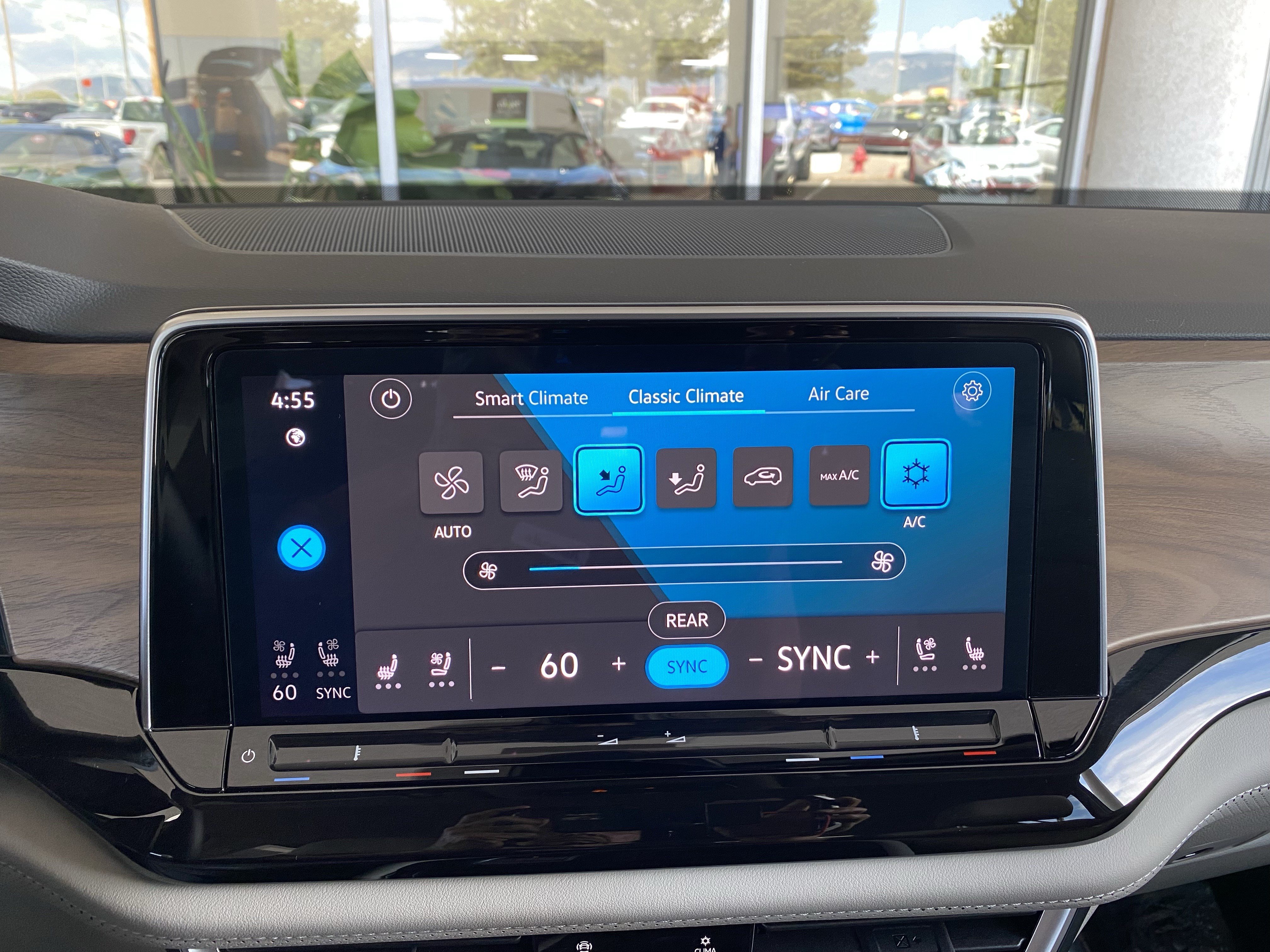Certified 2026 Volkswagen Atlas SE AWD/4WD image 33