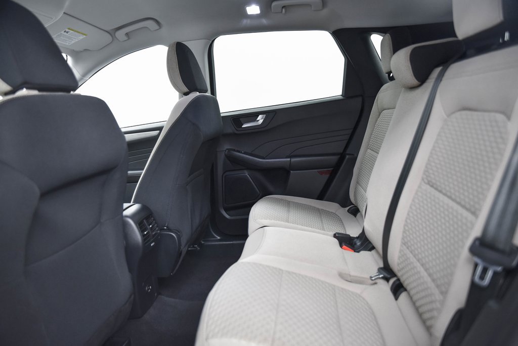 Used 2021 Ford Escape SE image 12