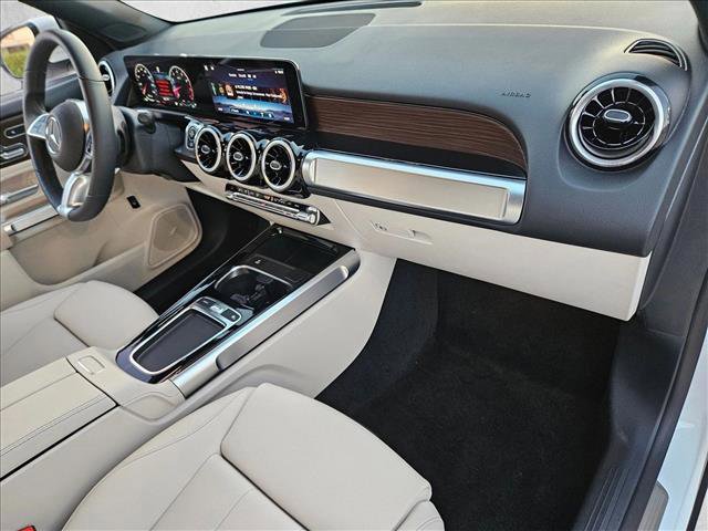 Used 2026 Mercedes-Benz GLB 250 image 20