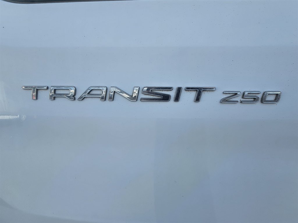 Used 2016 Ford Transit 250 130 Low Roof RWD image 18