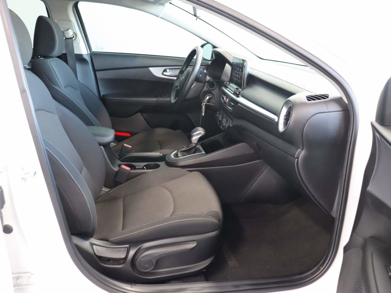 Used 2022 Kia Forte LXS FWD image 18