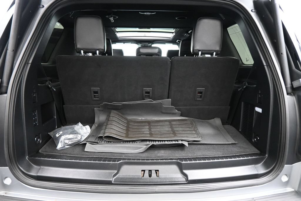 Used 2020 Ford Expedition XLT w/ Equipment Group 202A AWD/4WD image 19