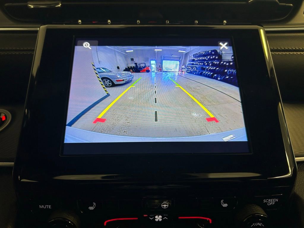 New 2025 Jeep Grand Cherokee Laredo image 15