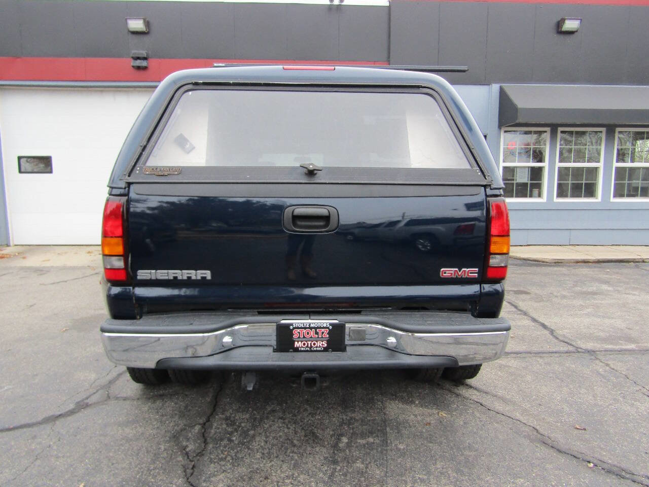 Used 2005 GMC Sierra 3500 SLT w/ Heavy-Duty Power Package image 12