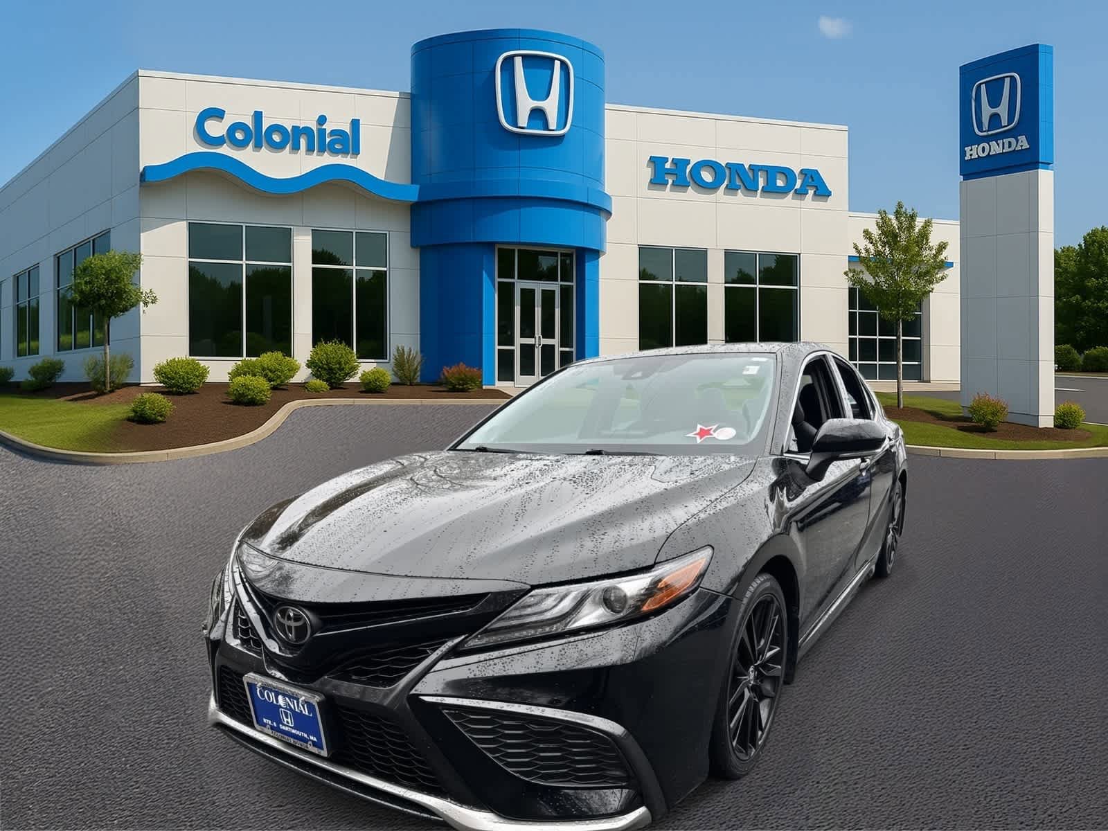 Used 2022 Toyota Camry XSE w/ Navigation Package image 2