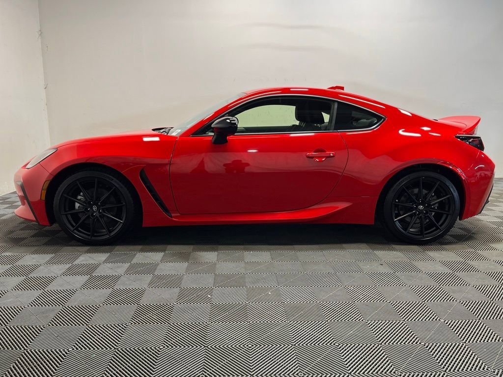 Used 2023 Toyota GR86 Premium RWD image 22