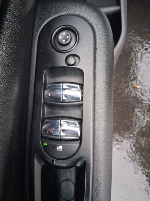 Used 2017 MINI Cooper Clubman image 11