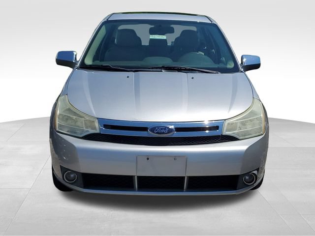 Used 2010 Ford Focus SEL FWD image 2
