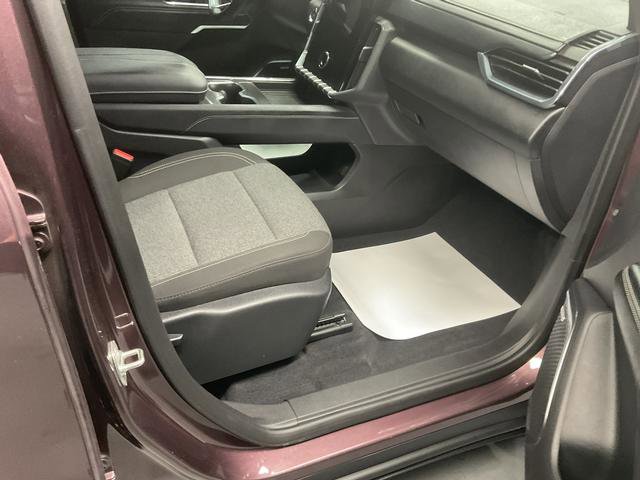 Used 2025 GMC Acadia Elevation image 10