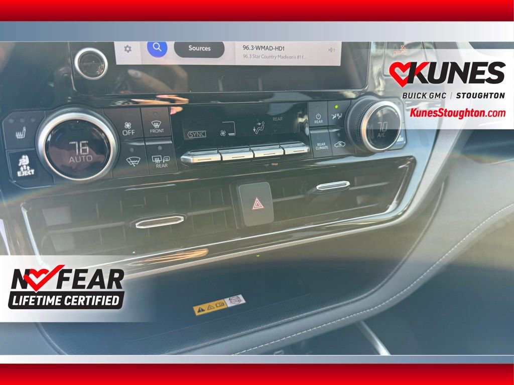 Used 2023 Toyota Highlander XLE image 23