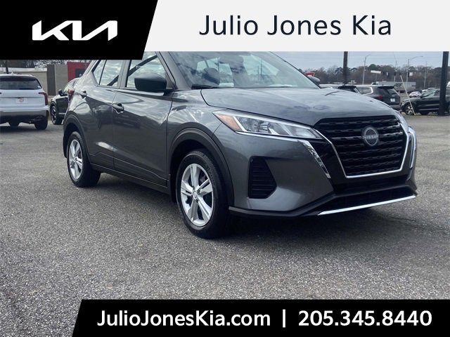 Used 2025 Nissan Kicks Play S