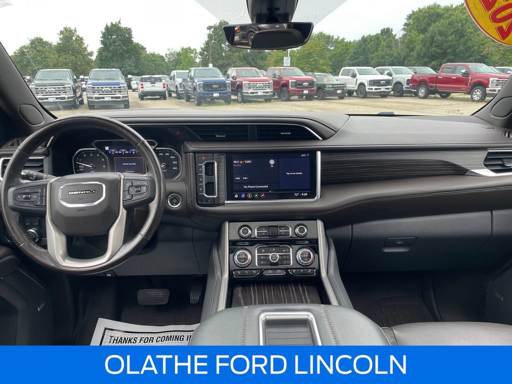 Used 2021 GMC Yukon Denali w/ Denali Premium Package AWD/4WD image 17