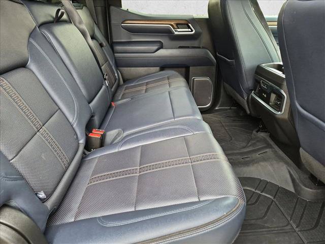 Used 2022 Chevrolet Silverado 1500 High Country w/ High Country Premium Package AWD/4WD image 6