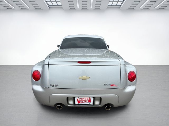 Used 2006 Chevrolet SSR w/ Preferred Equipment Group RWD image 5