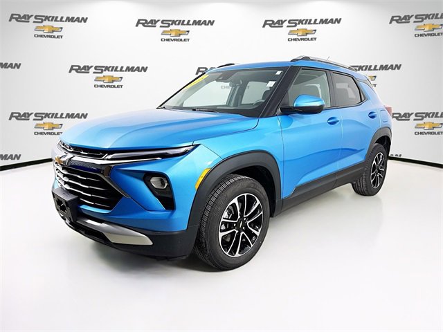 Used 2025 Chevrolet TrailBlazer LT image 3