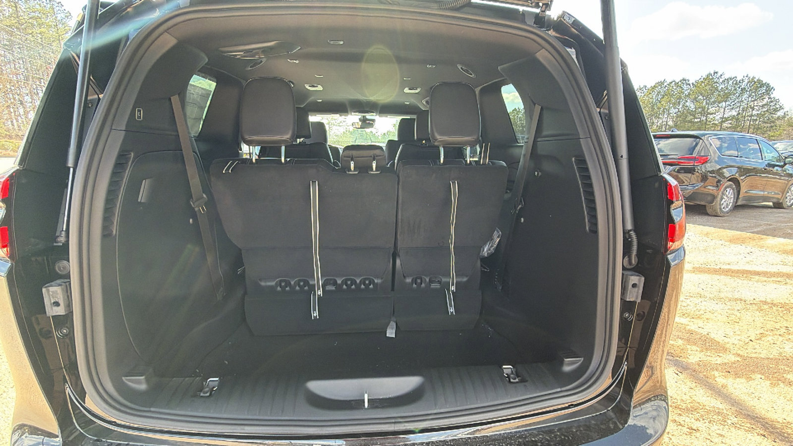 New 2026 Chrysler Pacifica Select image 13