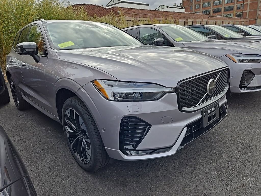 New 2026 Volvo XC60 B5 Plus w/ Protection Package Premier image 2