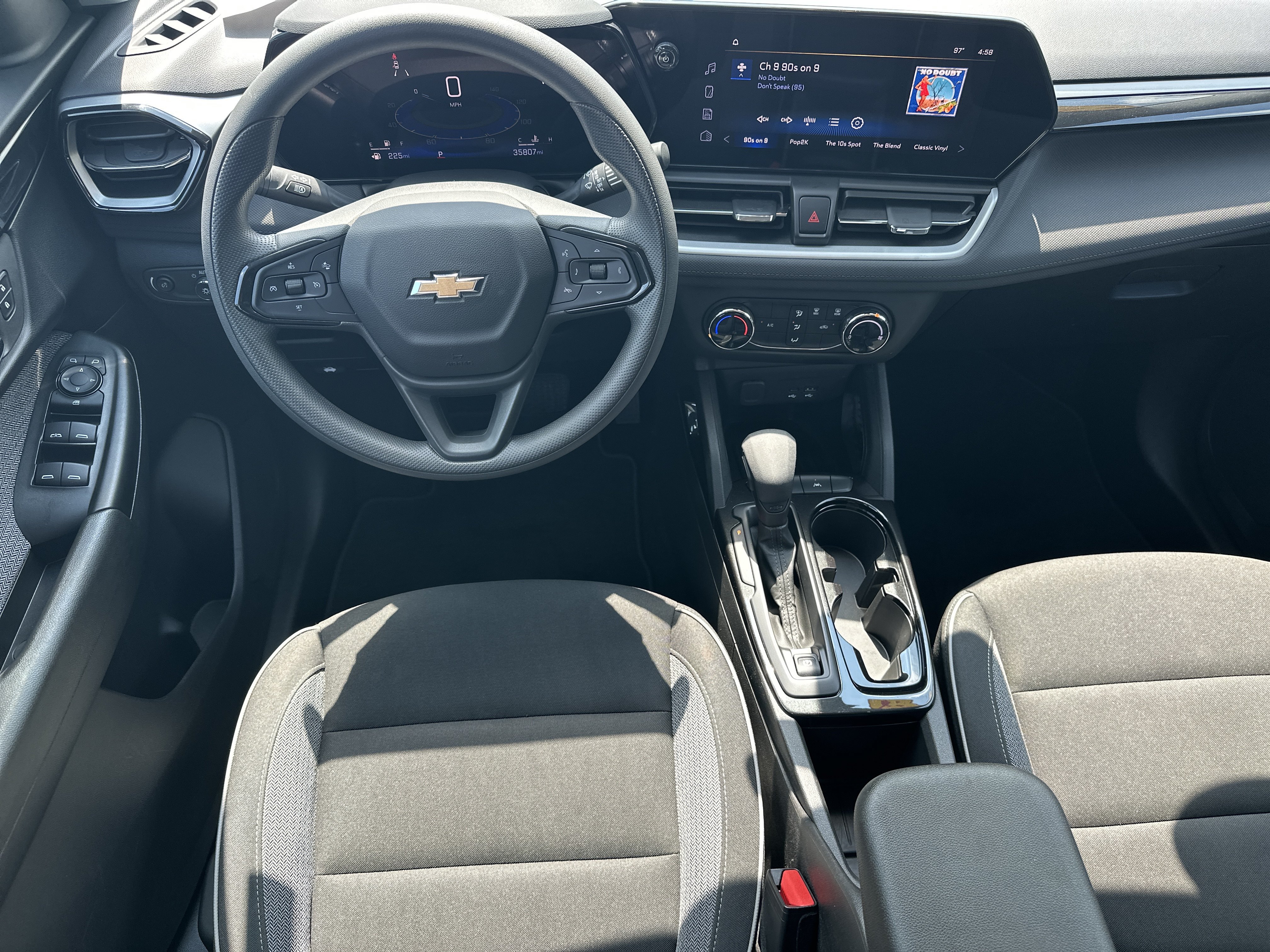 Used 2024 Chevrolet TrailBlazer LS w/ LS Convenience Package FWD image 23