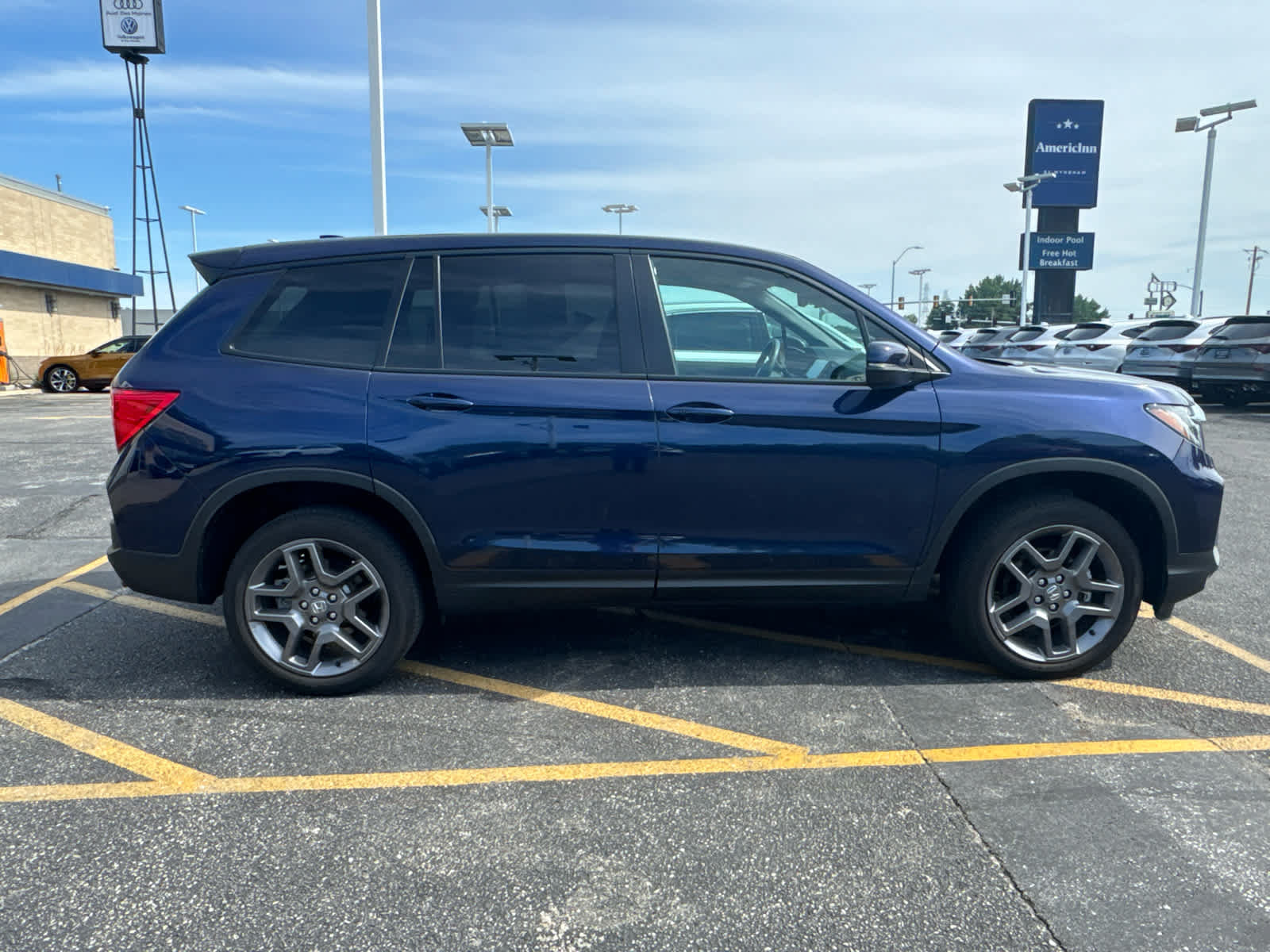 Used 2023 Honda Passport EX-L image 6