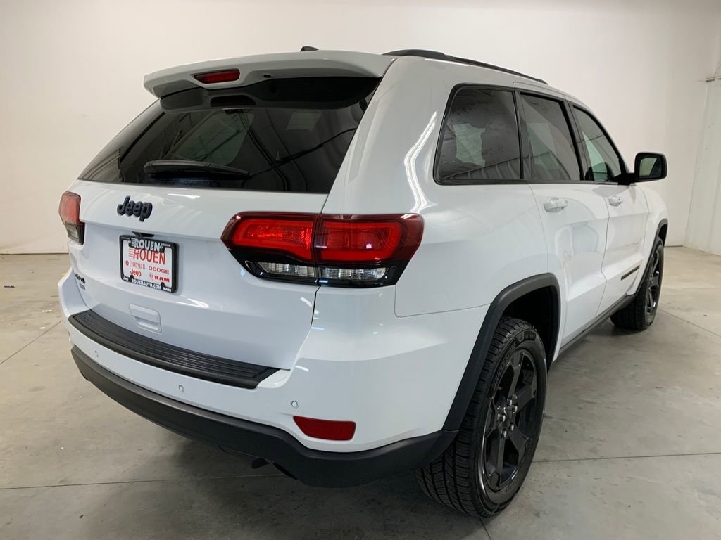 Used 2018 Jeep Grand Cherokee Laredo AWD/4WD image 8