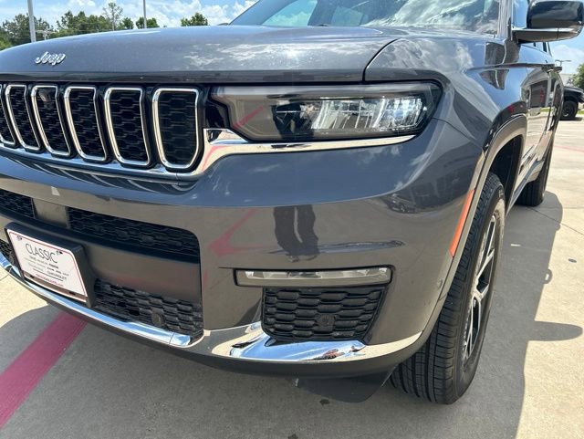 Used 2023 Jeep Grand Cherokee L Limited w/ Luxury Tech Group II AWD/4WD image 5