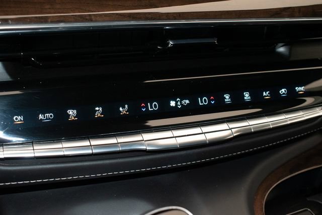 Used 2021 Cadillac Escalade Sport Platinum AWD/4WD image 35