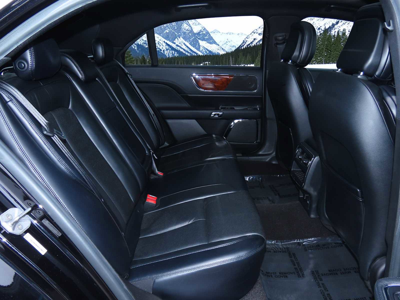 Used 2019 Lincoln Continental Select image 22