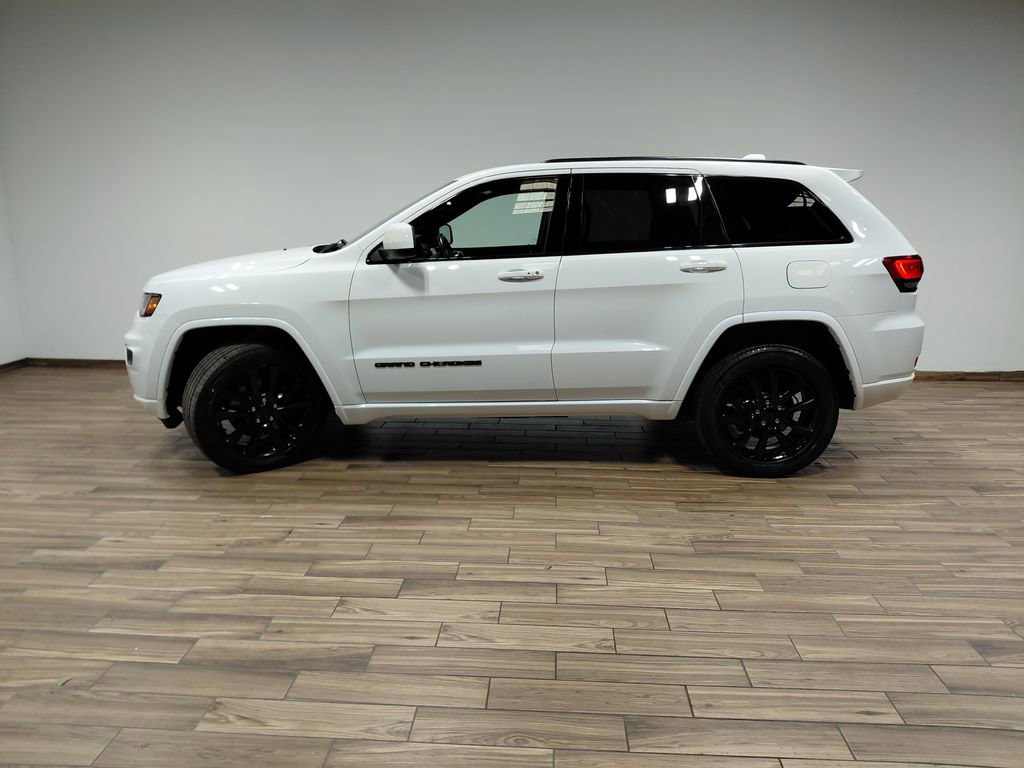 Certified 2021 Jeep Grand Cherokee Laredo X AWD/4WD image 25