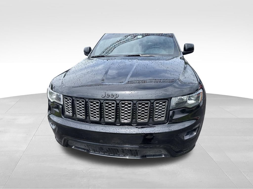 Used 2020 Jeep Grand Cherokee Altitude AWD/4WD image 3