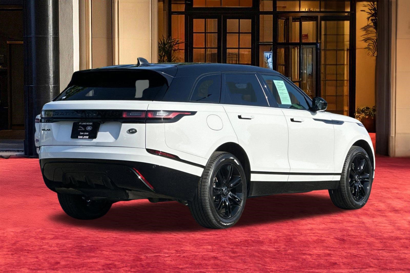 Certified 2022 Land Rover Range Rover Velar R-Dynamic S AWD/4WD image 9