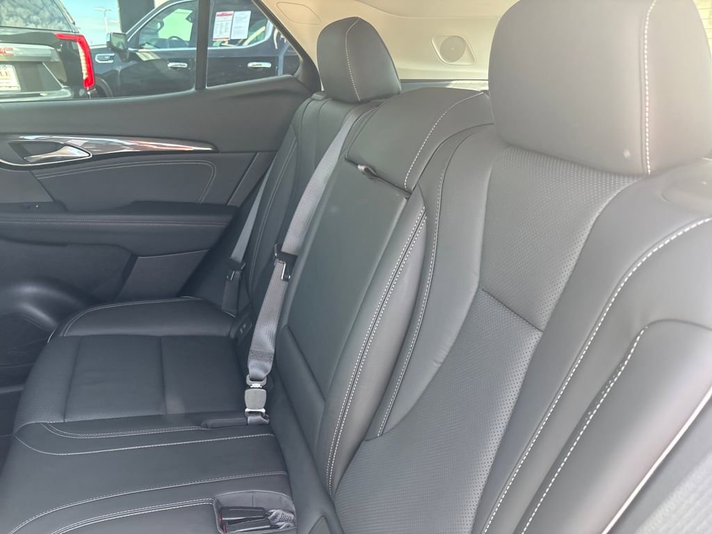 Used 2023 Buick Envision Essence image 31