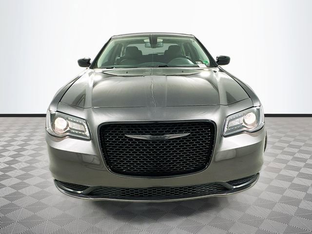 Used 2022 Chrysler 300 Touring w/ Sport Appearance Package image 2