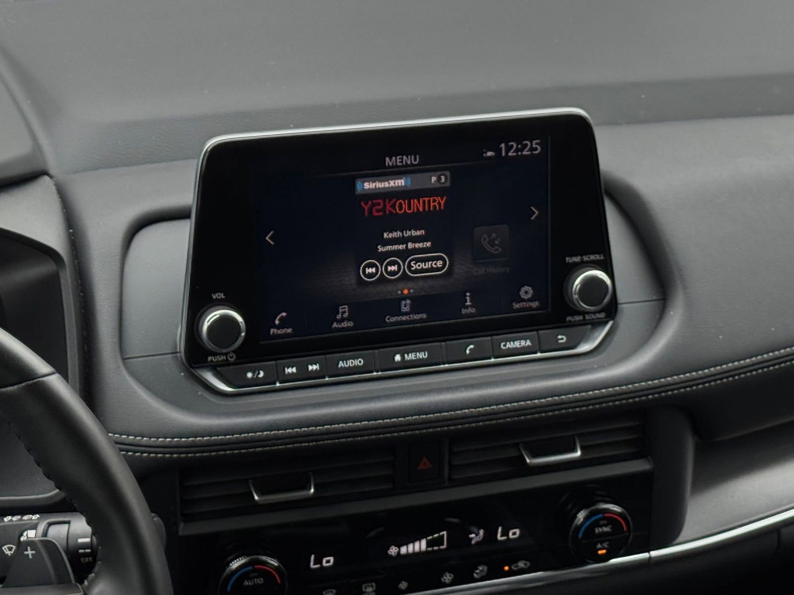 Used 2025 Nissan Rogue SV FWD image 17