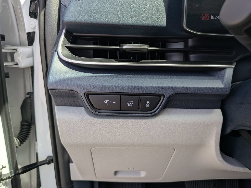 Certified 2026 Kia Carnival SX FWD image 32