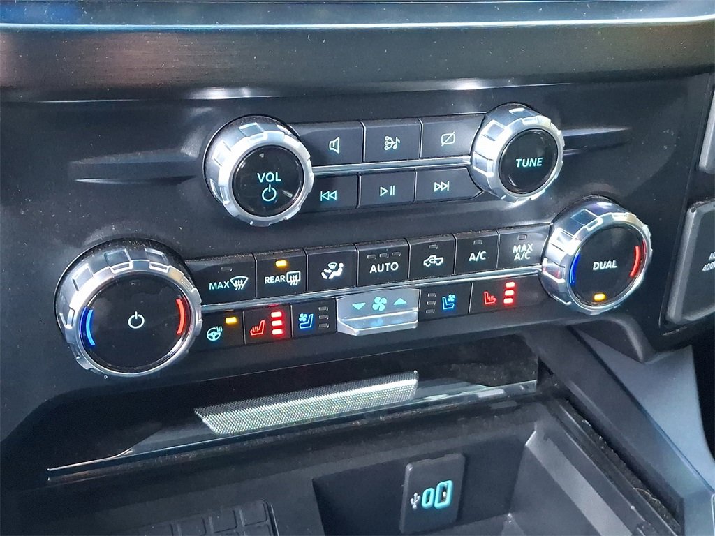 Used 2024 Ford F350 Lariat w/ Chrome Package image 15