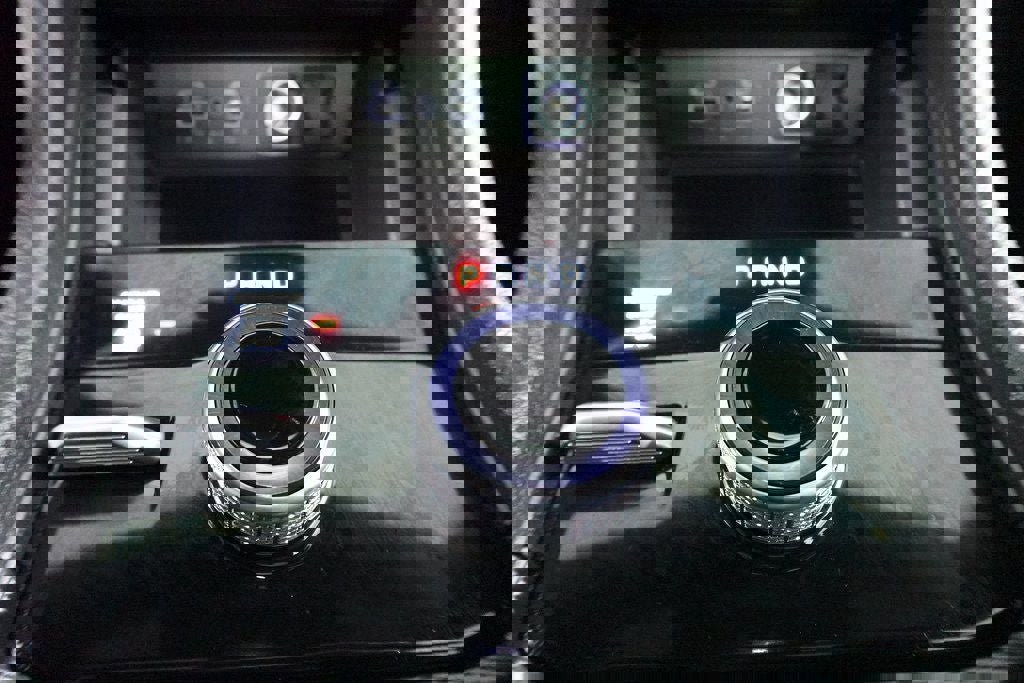 New 2025 Jeep Grand Cherokee L Limited w/ Luxury Tech Group II image 21