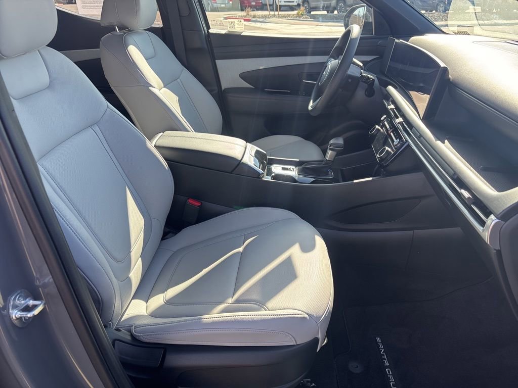Certified 2025 Hyundai Santa Cruz SEL image 18